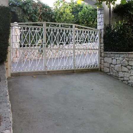 With Parking Space Supetar, Brac - 5385 Супетар