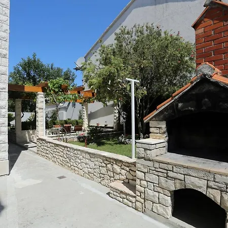 With Parking Space Supetar, Brac - 5385 Apartamento Supetar