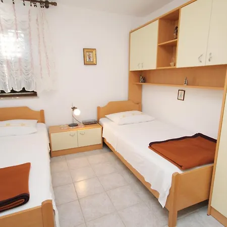 With Parking Space Supetar, Brac - 5385 Apartment Supetar