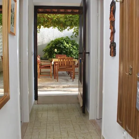Apartment With Parking Space Supetar, Brac - 5385 *